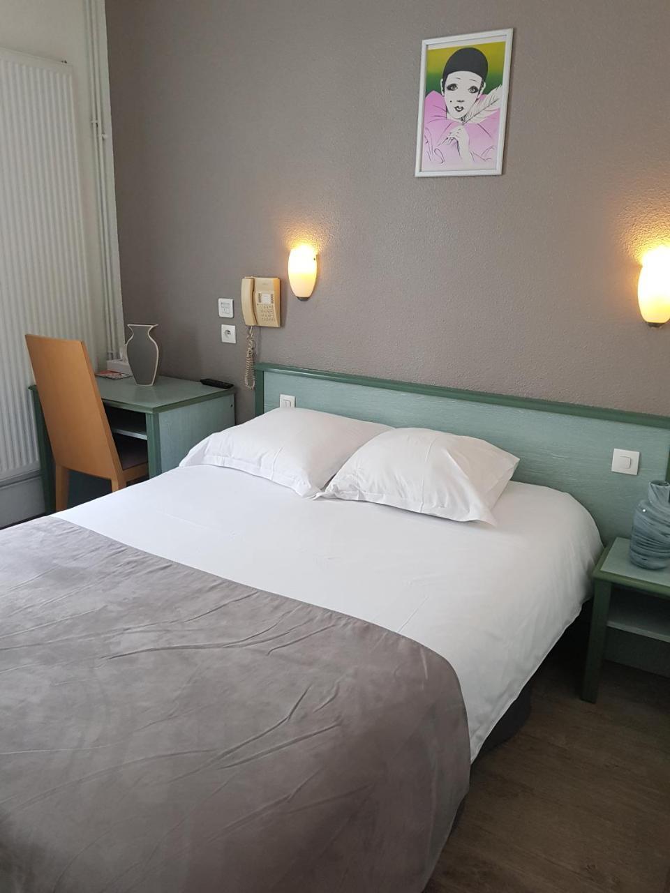 Hotel Le Saint-Hubert - Gare De Lyon Bastille باريس المظهر الخارجي الصورة