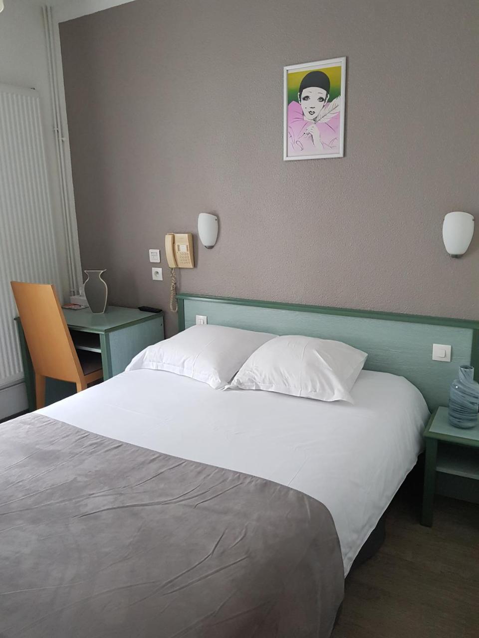 Hotel Le Saint-Hubert - Gare De Lyon Bastille باريس المظهر الخارجي الصورة