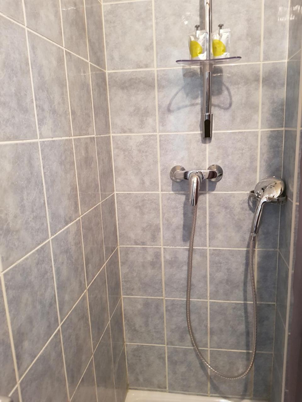 Hotel Le Saint-Hubert - Gare De Lyon Bastille باريس المظهر الخارجي الصورة