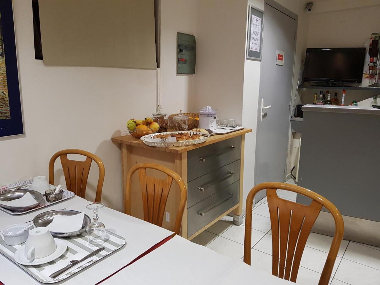 Hotel Le Saint-Hubert - Gare De Lyon Bastille باريس المظهر الخارجي الصورة